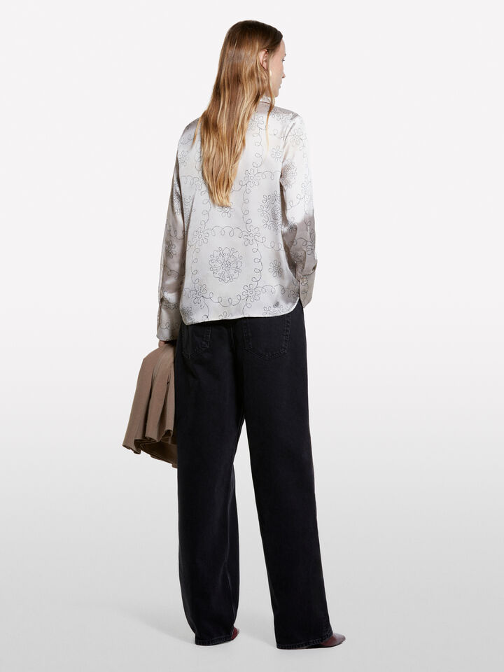 Camisa bege em cetim estampado - camisas para mulher - Bege | Sisley image number 2